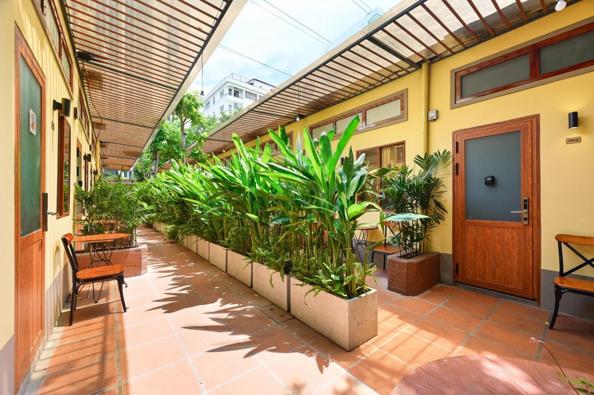 Jade Garden - Secret Courtyard In Saigon