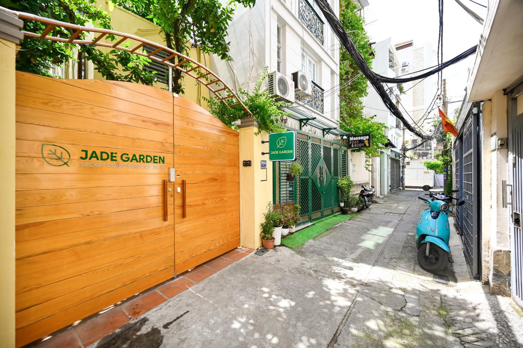 Jade Garden - Secret Courtyard In Saigon